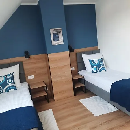 Na Skraju - - Rekreacyjne Lokal C *